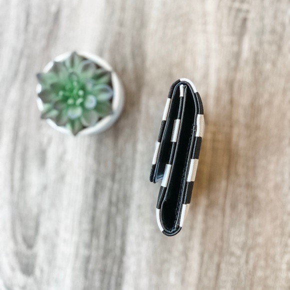 [ K U T  From The Kloth ] Wallet - Picture 3 of 3